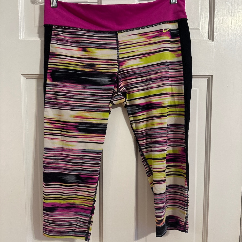 Gently worn capri leggings-smoke free home